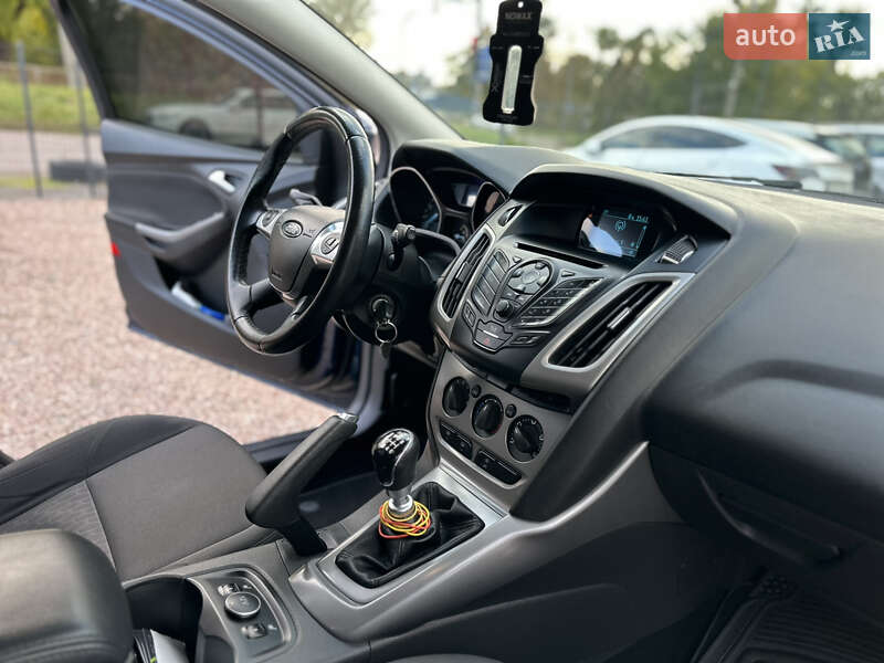 Универсал Ford Focus 2014 в Ровно фото 31 Универсал Ford Focus 2014 в Ровно