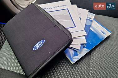 Хетчбек Ford Focus 2010 в Зміїві