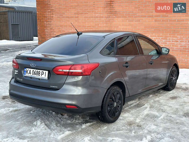 Седан Ford Focus 2016 в Киеве