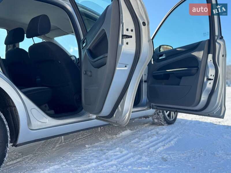 Хэтчбек Ford Focus 2011 в Черкассах фото 3 Хэтчбек Ford Focus 2011 в Черкассах