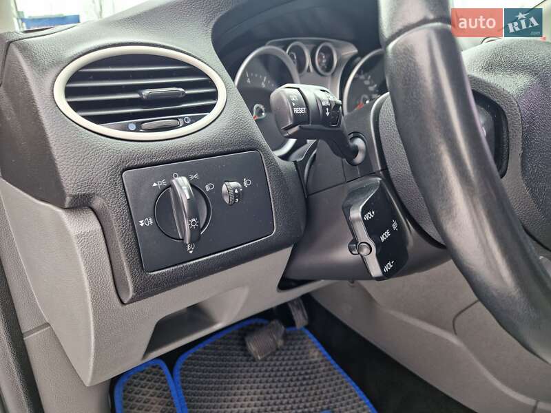 Хэтчбек Ford Focus 2010 в Тернополе фото 25 Хэтчбек Ford Focus 2010 в Тернополе