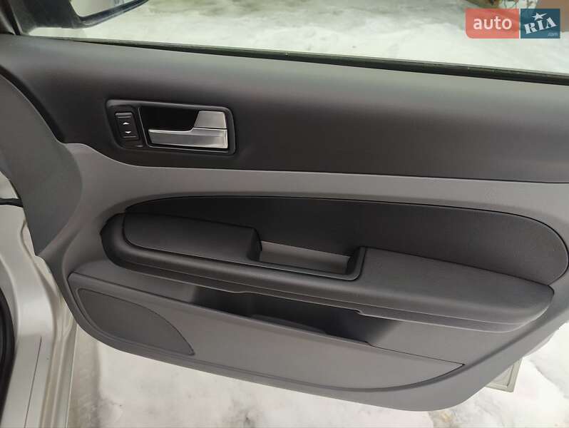 Универсал Ford Focus 2007 в Киеве фото 22 Универсал Ford Focus 2007 в Киеве