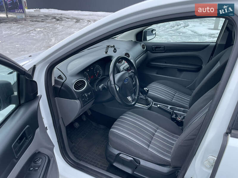 Хетчбек Ford Focus 2008 в Бару фото 19 Хетчбек Ford Focus 2008 в Бару