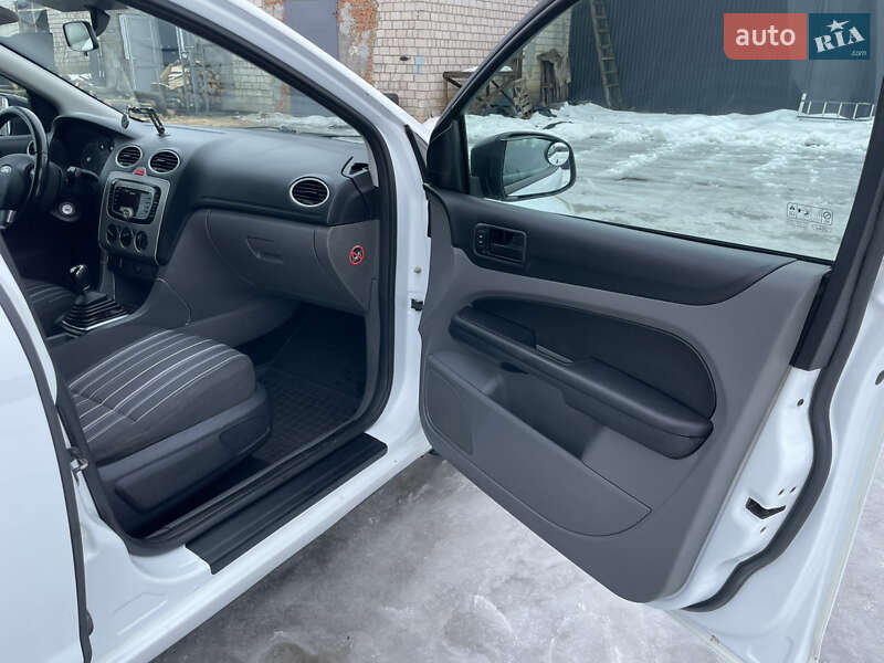 Хетчбек Ford Focus 2008 в Бару фото 26 Хетчбек Ford Focus 2008 в Бару