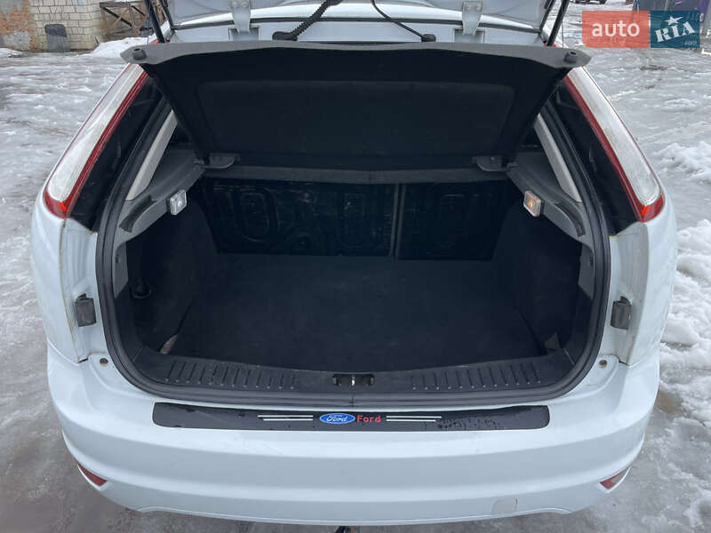 Хетчбек Ford Focus 2008 в Бару фото 37 Хетчбек Ford Focus 2008 в Бару