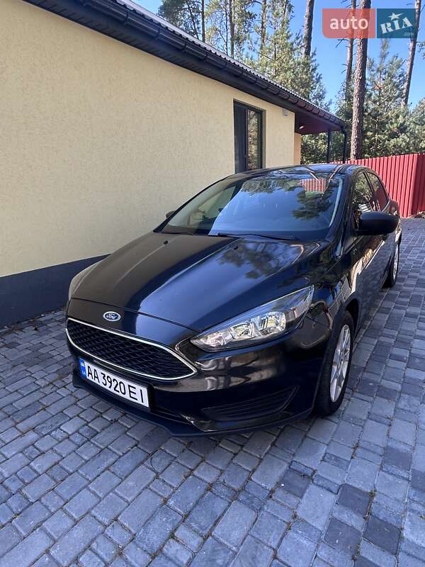 Седан Ford Focus 2015 в Киеве фото Седан Ford Focus 2015 в Киеве