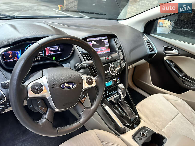 Хэтчбек Ford Focus 2012 в Одессе фото 8 Хэтчбек Ford Focus 2012 в Одессе