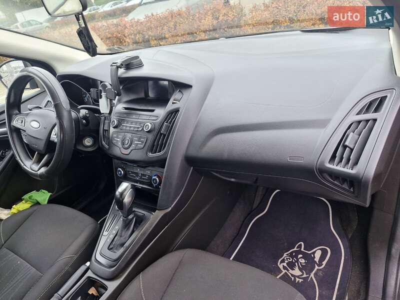 Хэтчбек Ford Focus 2016 в Житомире