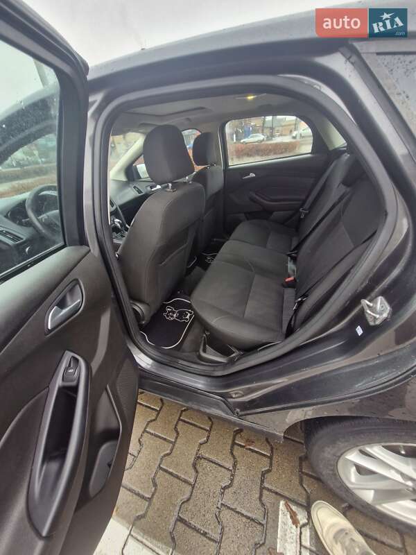 Хэтчбек Ford Focus 2016 в Житомире