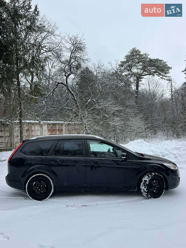 Универсал Ford Focus 2010 в Радехове