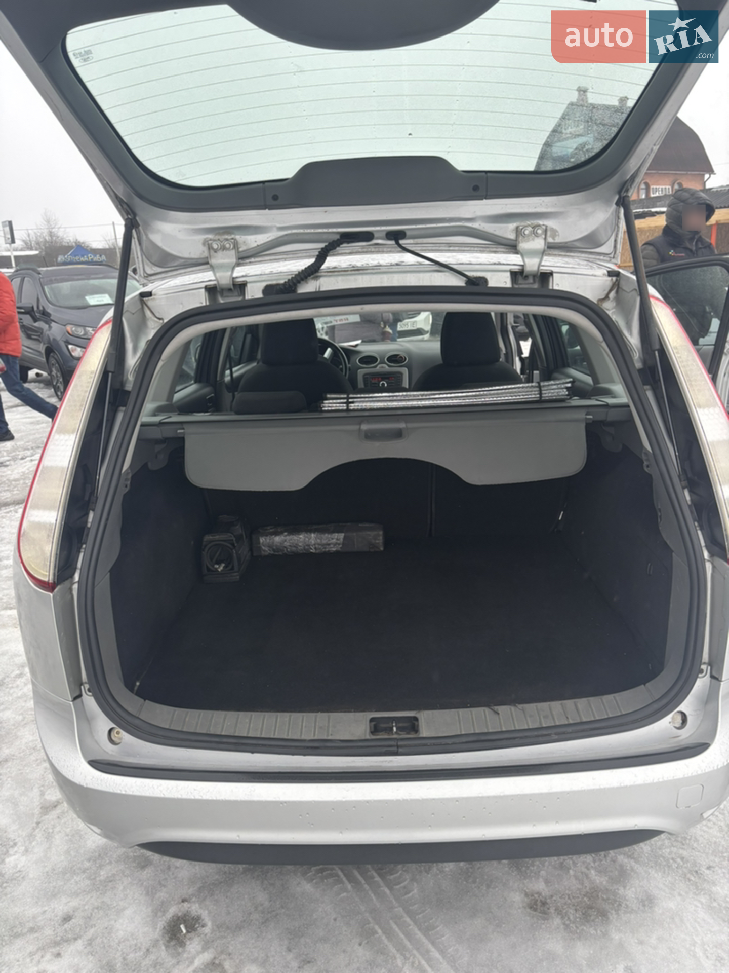 2010 Ford Focus - мініатюра 4