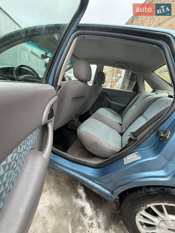 Седан Ford Focus 2001 в Киеве фото 17 Седан Ford Focus 2001 в Киеве