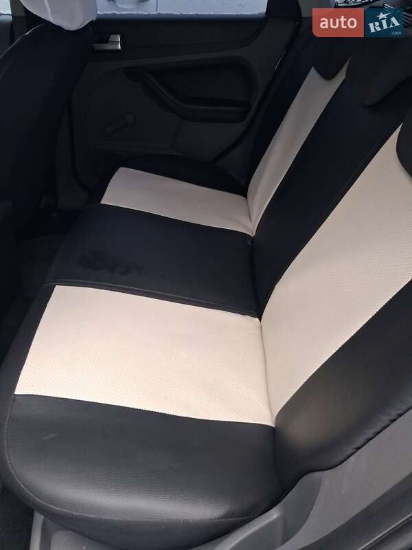 Хэтчбек Ford Focus 2008 в Черкассах