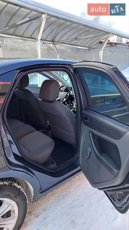 Хэтчбек Ford Focus 2006 в Ровно фото 9 Хэтчбек Ford Focus 2006 в Ровно