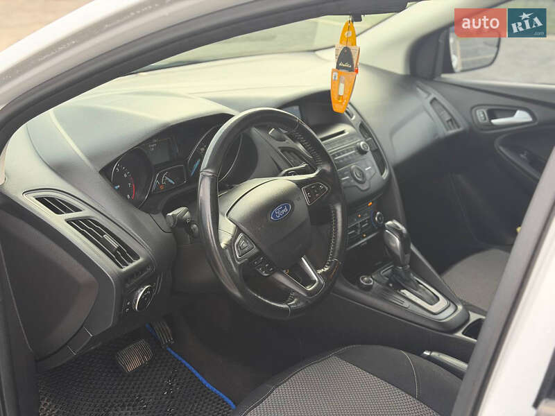 Седан Ford Focus 2015 в Мукачево