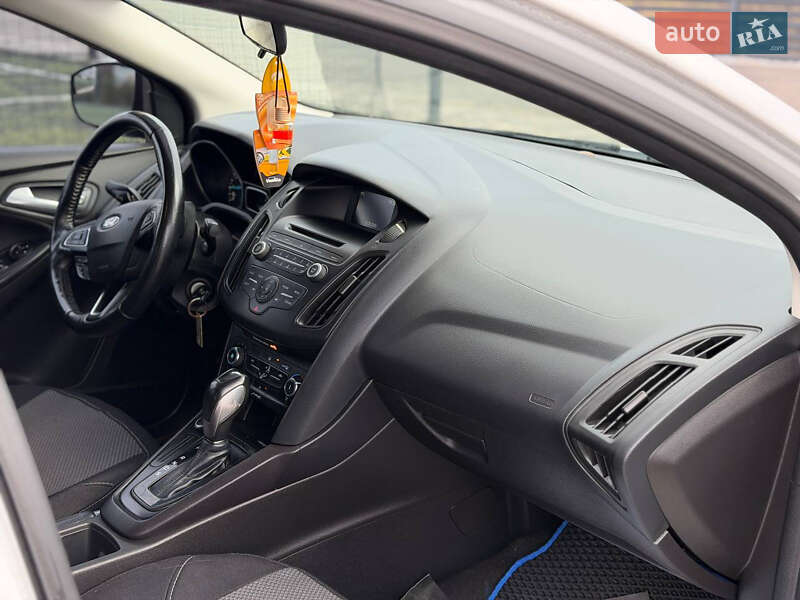 Седан Ford Focus 2015 в Мукачево