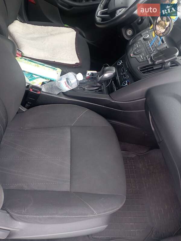 Седан Ford Focus 2016 в Киеве фото 6 Седан Ford Focus 2016 в Киеве