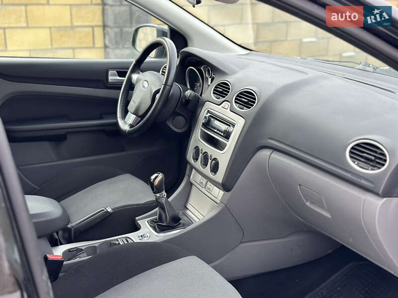Универсал Ford Focus 2010 в Луцке фото 35 Универсал Ford Focus 2010 в Луцке