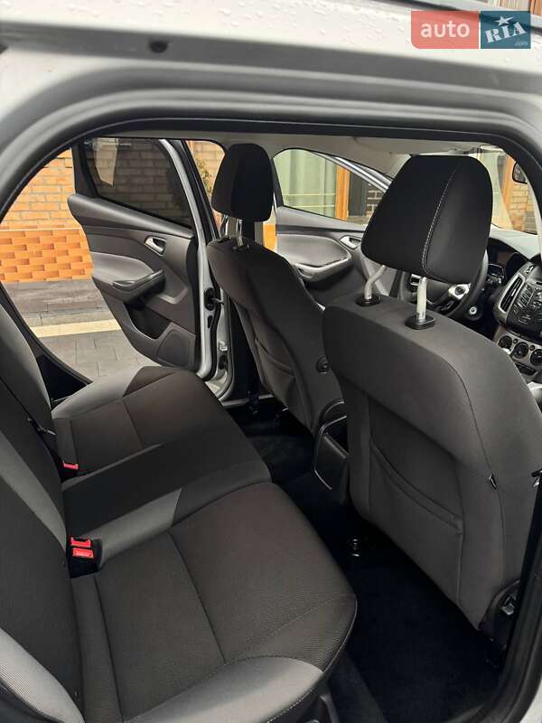 Универсал Ford Focus 2013 в Луцке фото 10 Универсал Ford Focus 2013 в Луцке