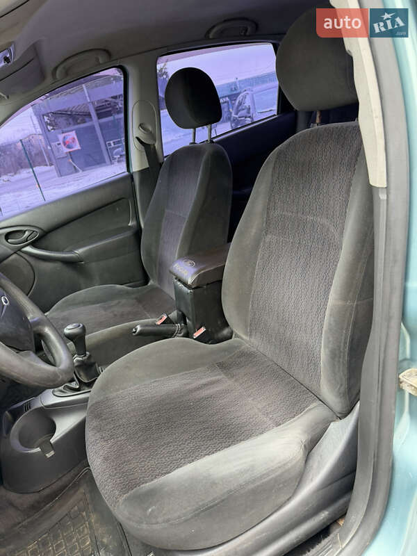 Хетчбек Ford Focus 2000 в Лубнах