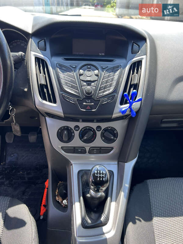 Универсал Ford Focus 2013 в Луцке фото 8 Универсал Ford Focus 2013 в Луцке