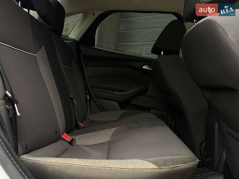 Седан Ford Focus 2012 в Николаеве фото 12 Седан Ford Focus 2012 в Николаеве