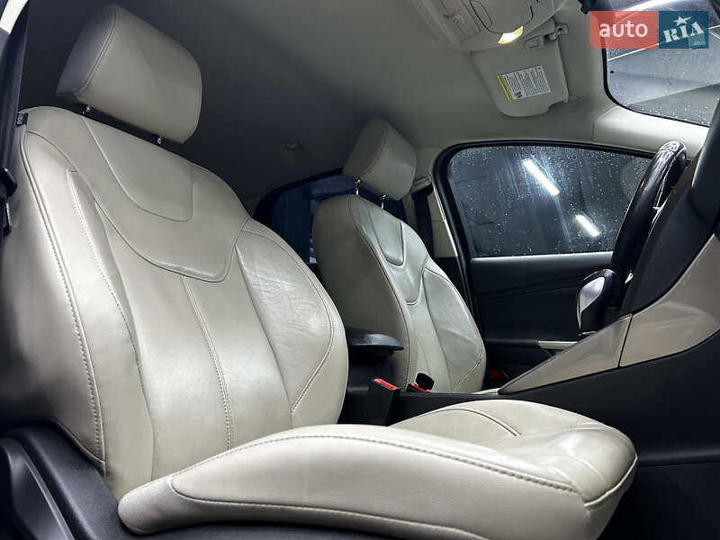 Хетчбек Ford Focus 2016 в Чернівцях