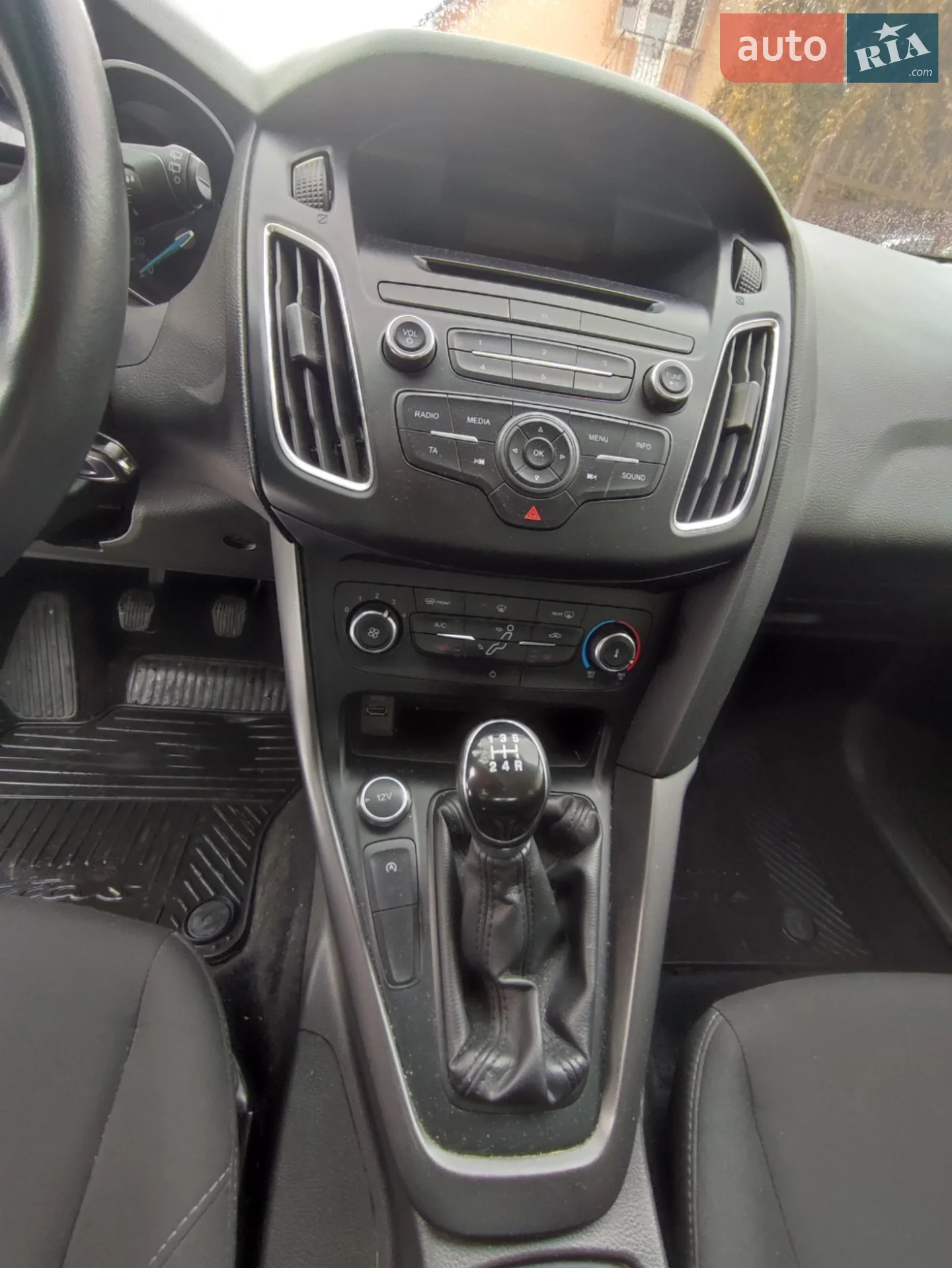 2016 Ford Focus - мініатюра 11