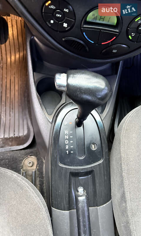 Седан Ford Focus 2003 в Дніпрі