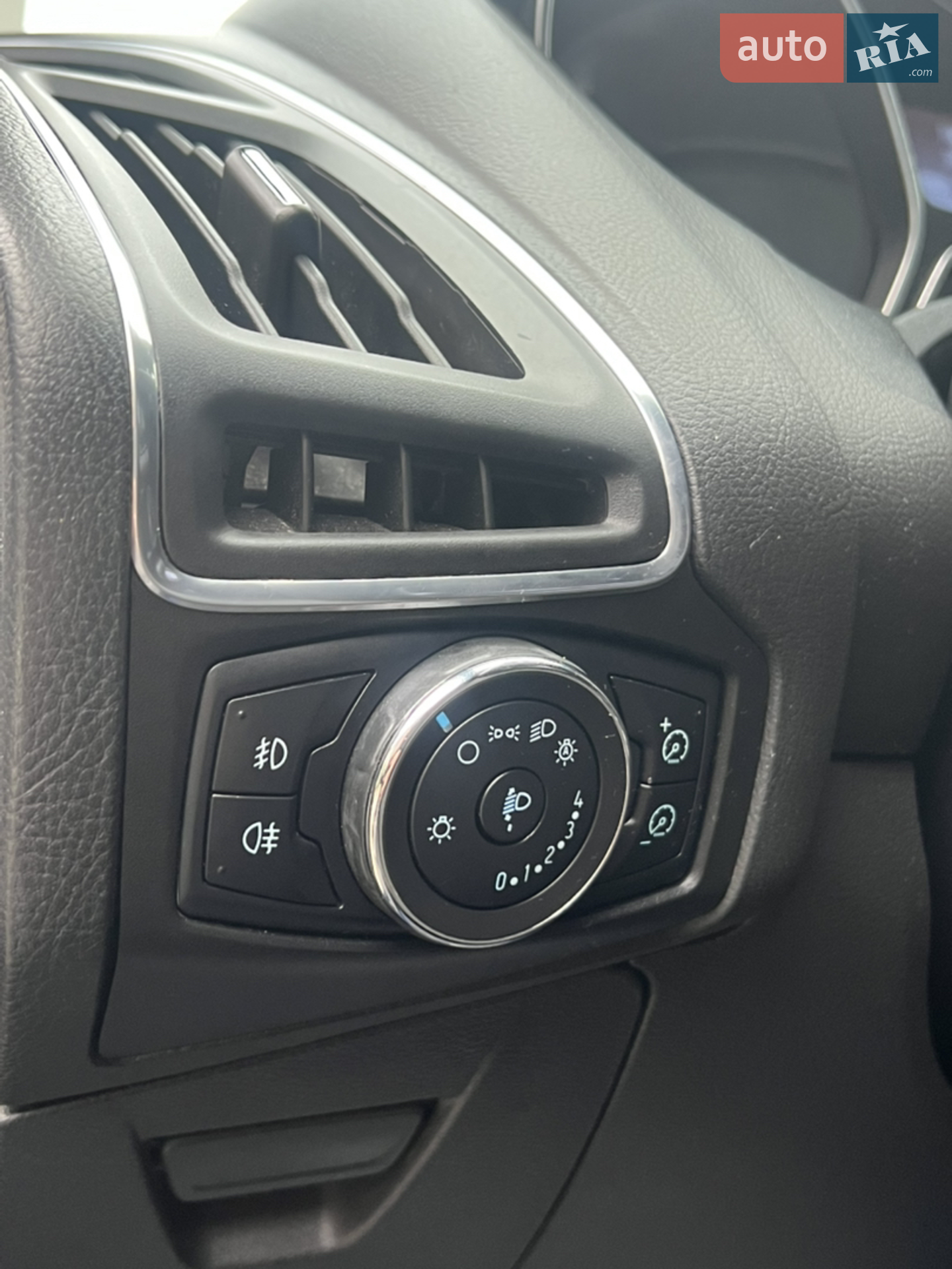 2011 Ford Focus - мініатюра 31