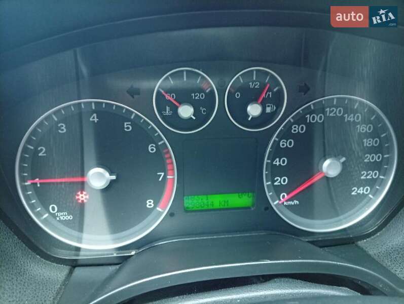 Хетчбек Ford Focus 2006 в Києві фото 14 Хетчбек Ford Focus 2006 в Києві