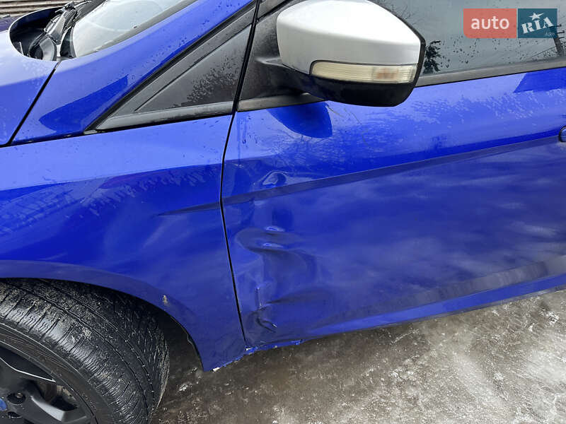 Хэтчбек Ford Focus 2013 в Киеве