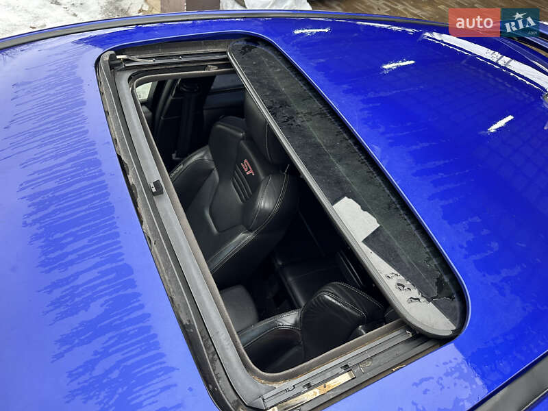 Хэтчбек Ford Focus 2013 в Киеве