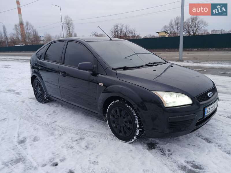 Хэтчбек Ford Focus 2007 в Киеве