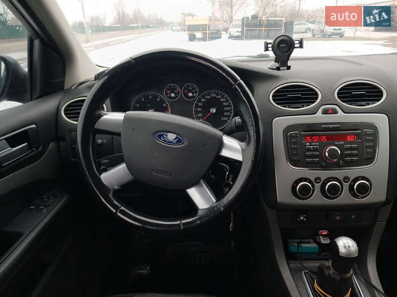 Хэтчбек Ford Focus 2007 в Киеве