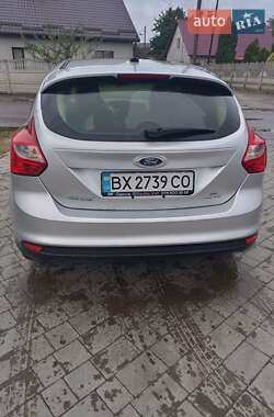 Хэтчбек Ford Focus 2012 в Остроге