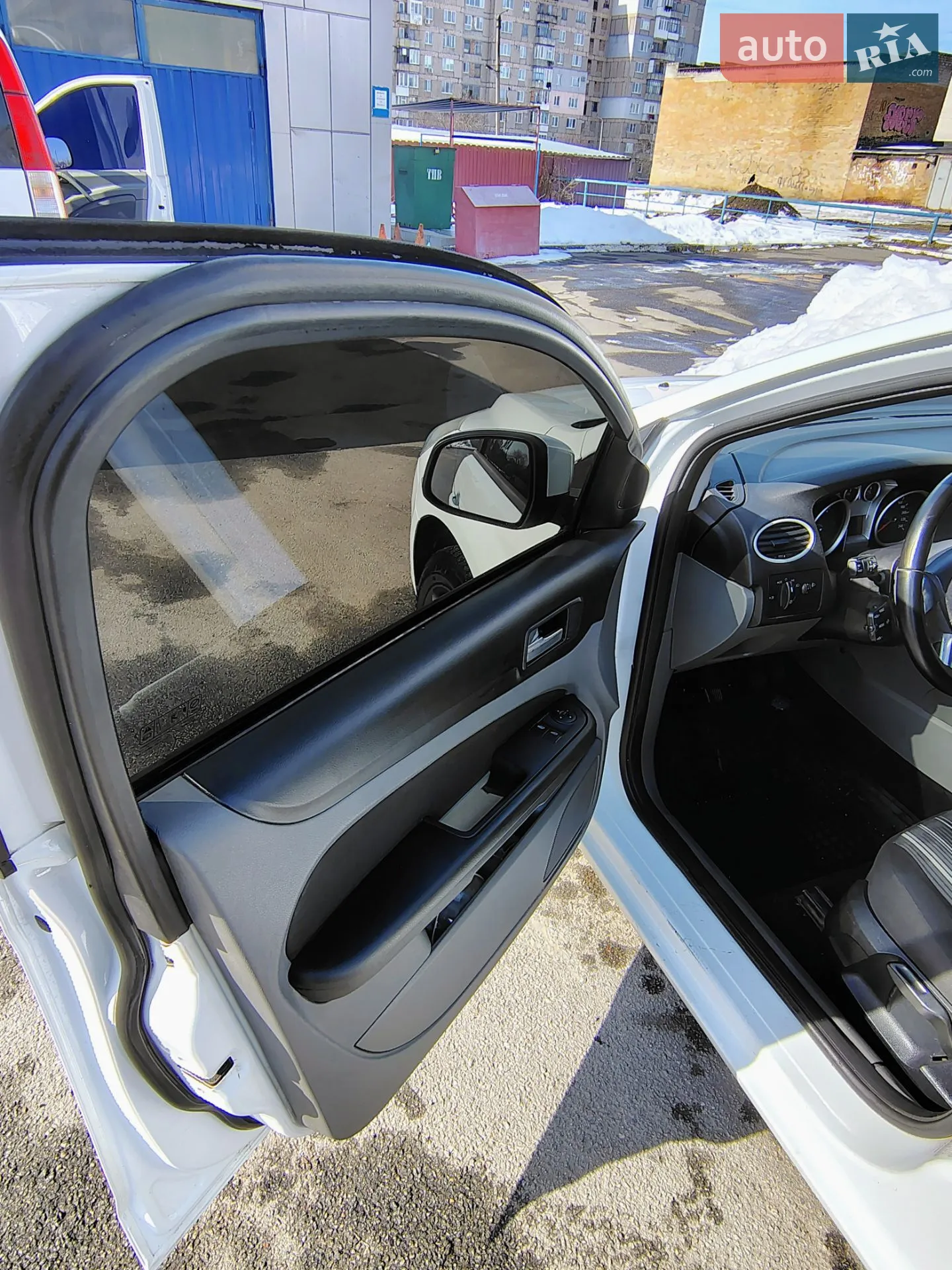2010 Ford Focus - мініатюра 17