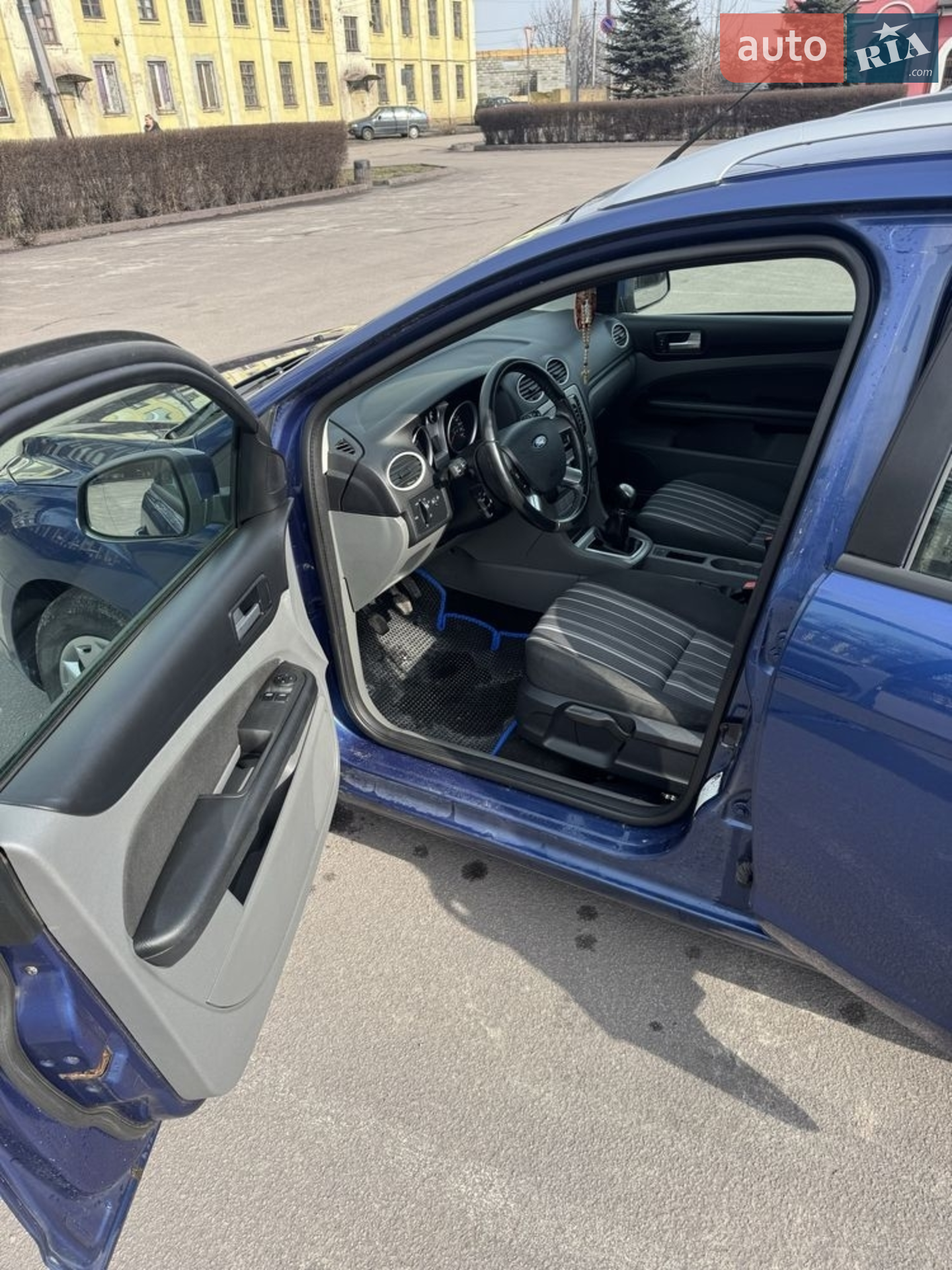 2010 Ford Focus - мініатюра 17