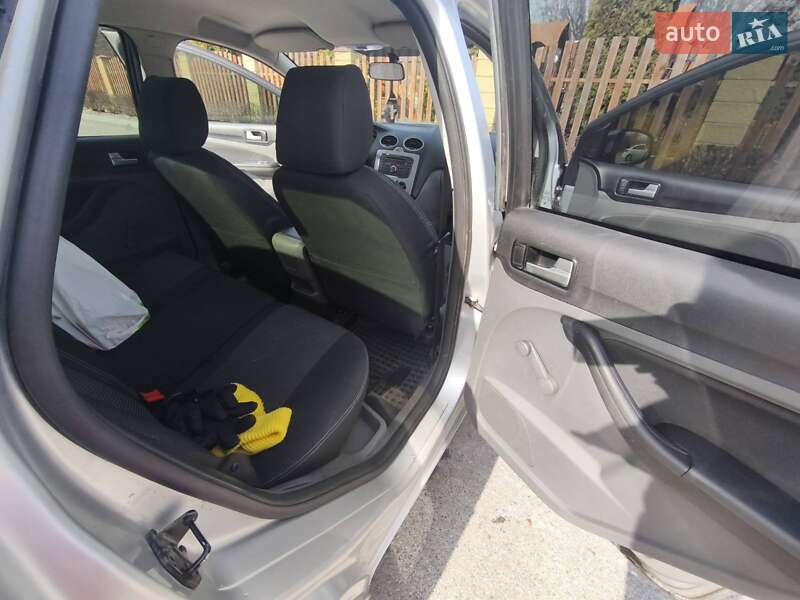 Седан Ford Focus 2010 в Днепре