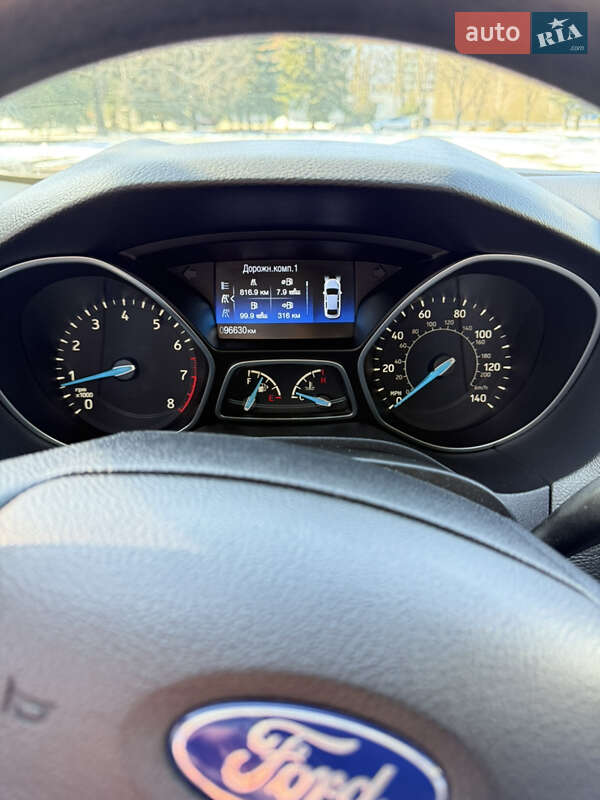Седан Ford Focus 2016 в Лозовій