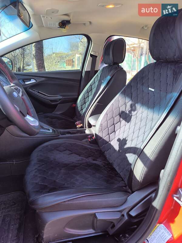 Седан Ford Focus 2015 в Подільську