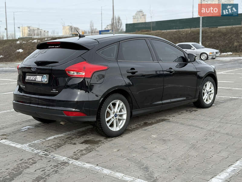 Хэтчбек Ford Focus 2016 в Киеве