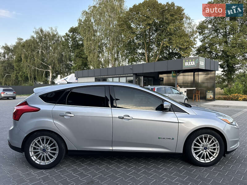 Хетчбек Ford Focus 2014 в Володимирі