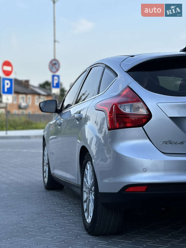 Хетчбек Ford Focus 2014 в Володимирі