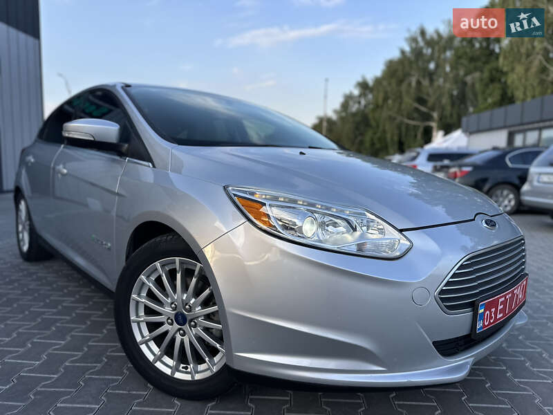 Хетчбек Ford Focus 2014 в Володимирі