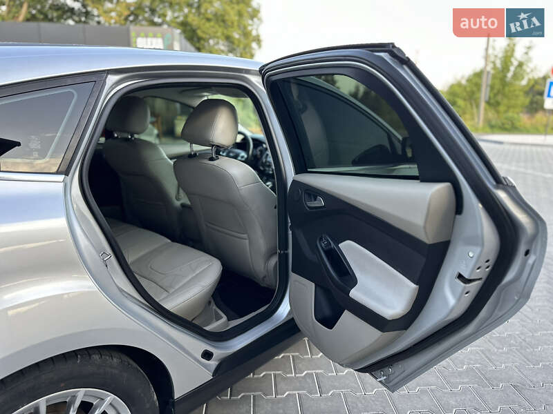 Хетчбек Ford Focus 2014 в Володимирі