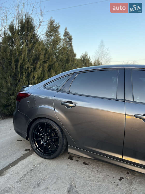 Седан Ford Focus 2015 в Одессе