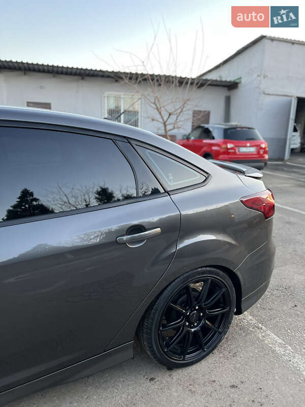 Седан Ford Focus 2015 в Одессе