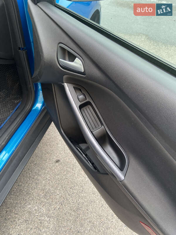 Седан Ford Focus 2013 в Вишневом