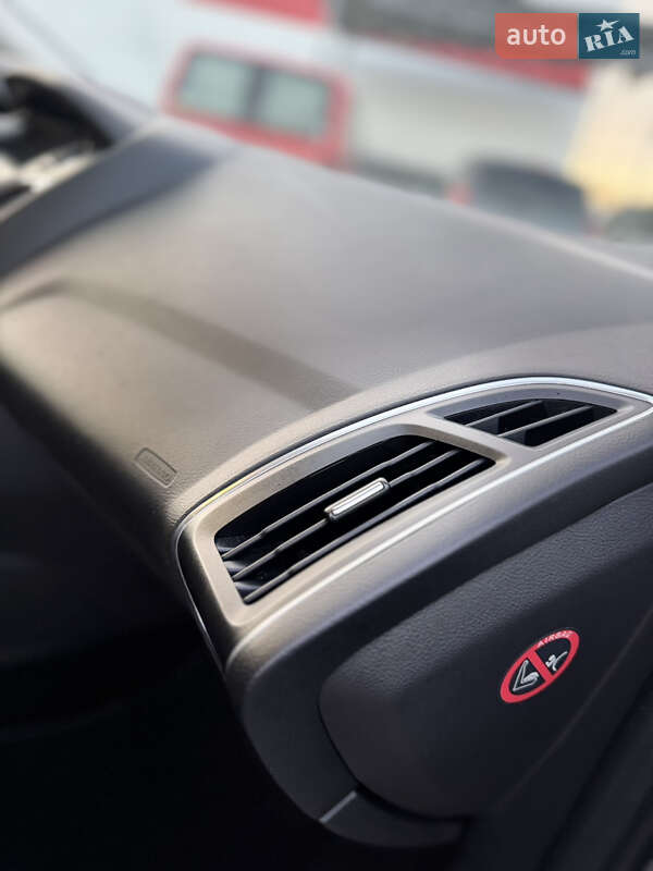 Универсал Ford Focus 2012 в Нововолынске